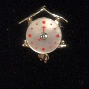 Vintage clock pin/brooch